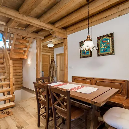 Chalet Mountain Family Nola Ivano