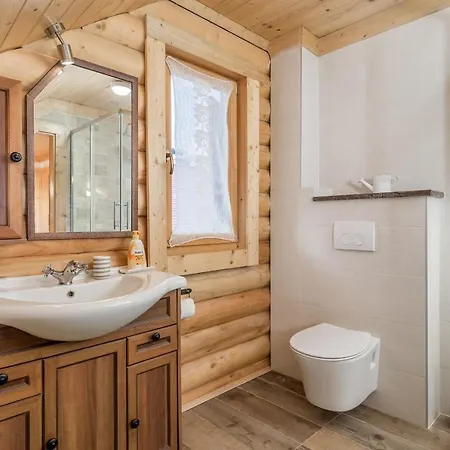 בקתה Mountain Family Nola Ivano דלניצה