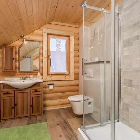 בקתה Mountain Family Nola Ivano דלניצה